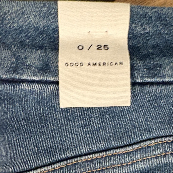 Good American Classic Denim Skinny Jeans - Picture 3 of 8